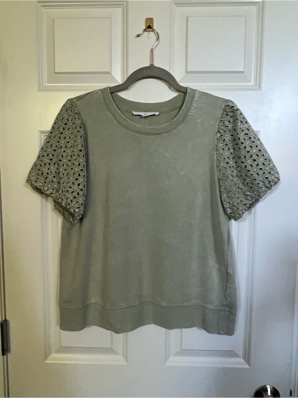 Women’s Sage Green Eyelet Sleeve Sweatshirt Tee